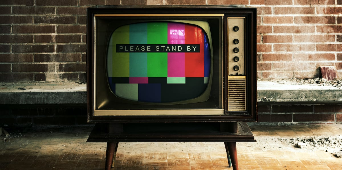 Old TV set saying 'please stand by'